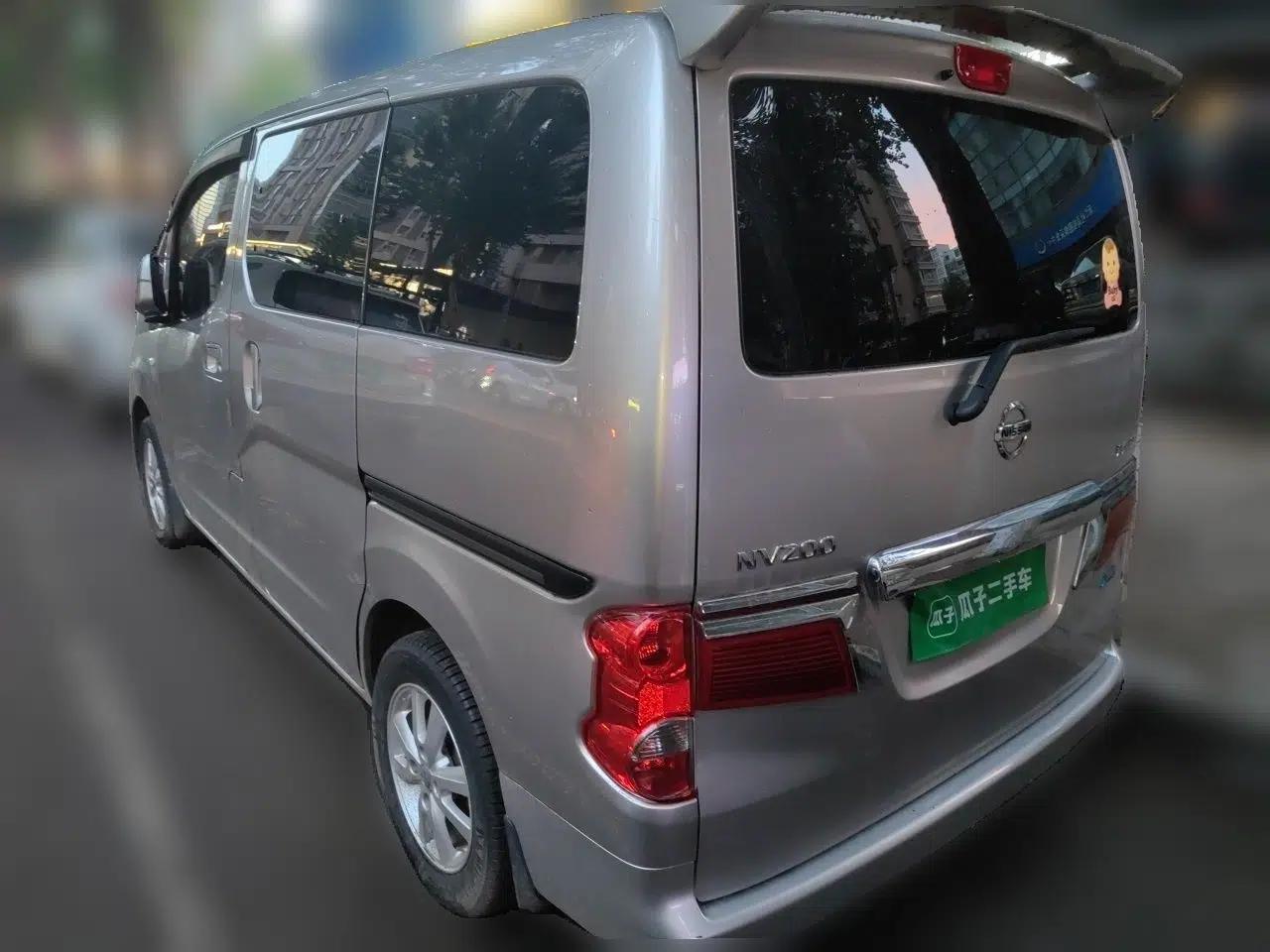 Nissan NV200 2018 1.6L CVT Luxury Model — миниатюра 4