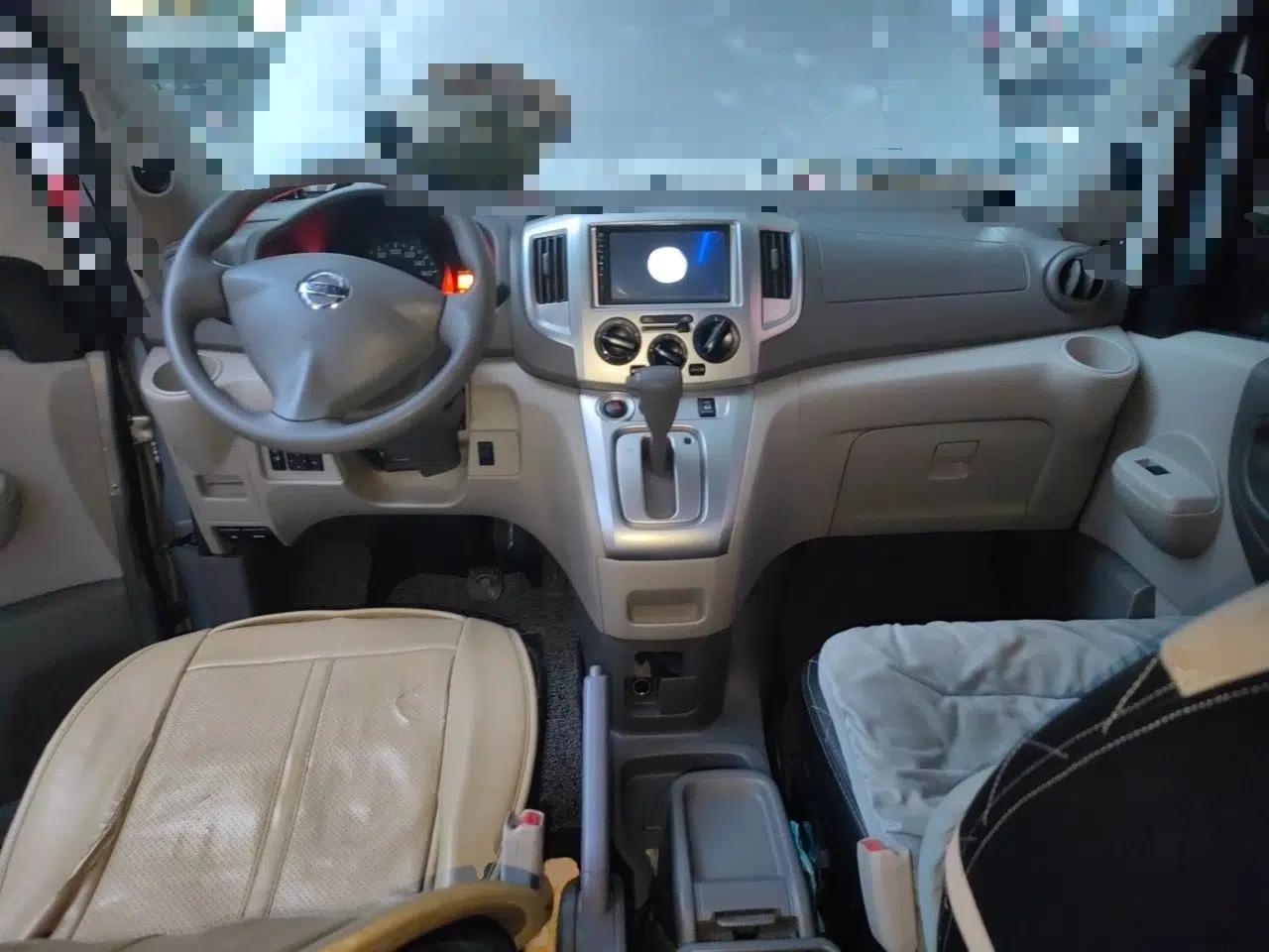 Nissan NV200 2018 1.6L CVT Luxury Model — миниатюра 9