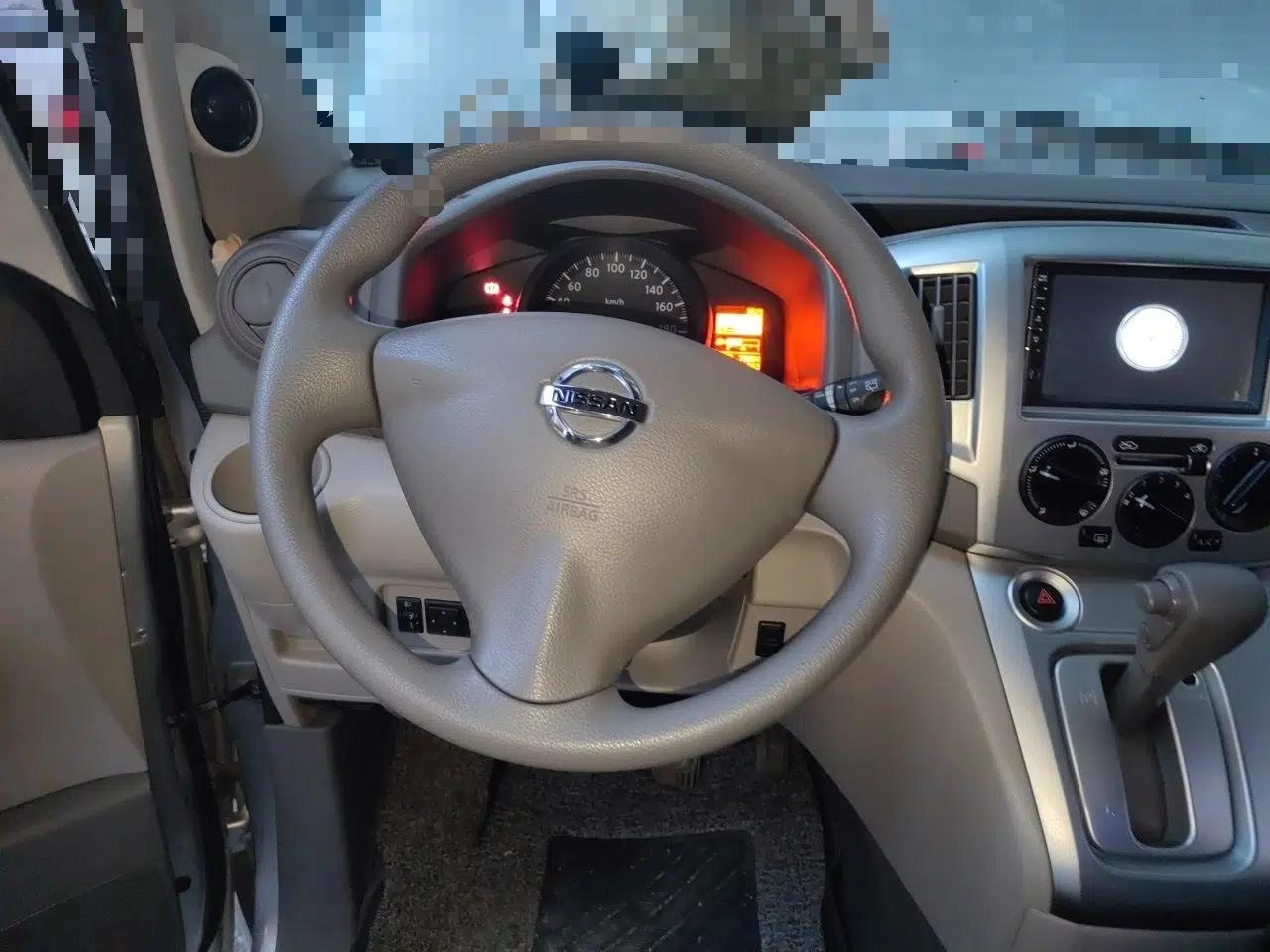 Nissan NV200 2018 1.6L CVT Luxury Model — миниатюра 10