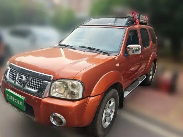 Nissan Paladin 2013 2.4L Two-Wheel Drive Standard Version China IV Standard