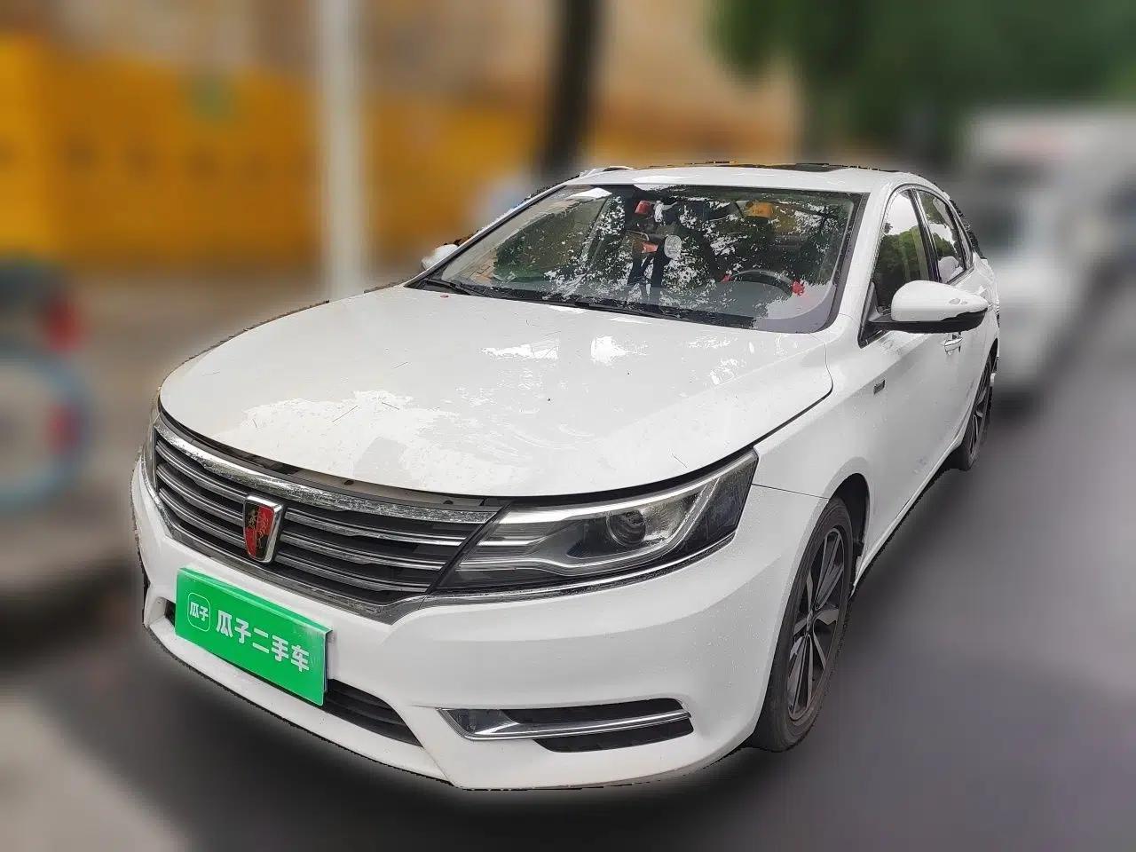 Roewe i6 2018 20T Automatic Internet Smart Edition — миниатюра 1