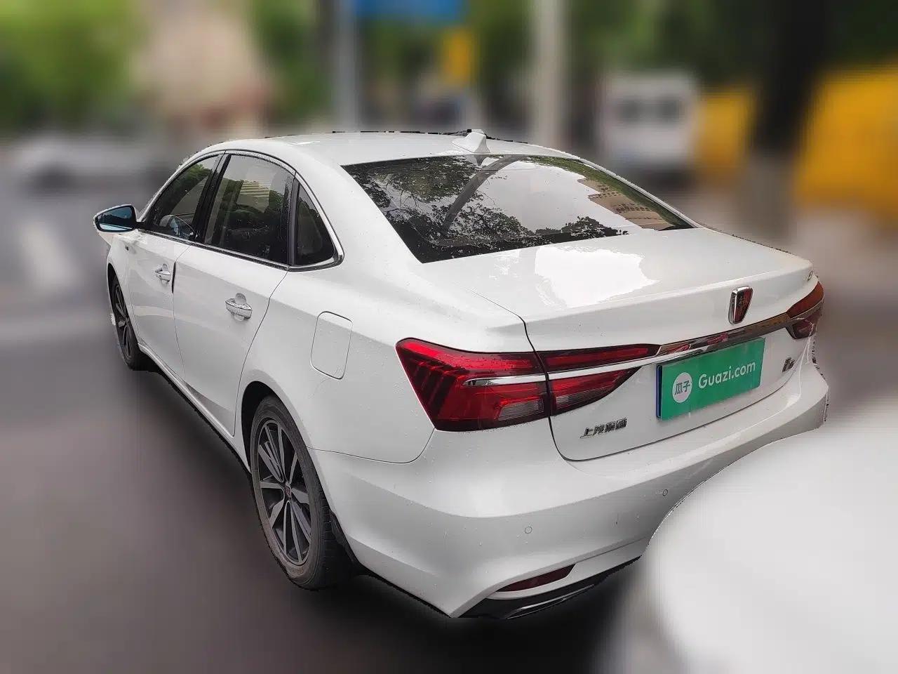 Roewe i6 2018 20T Automatic Internet Smart Edition — миниатюра 4