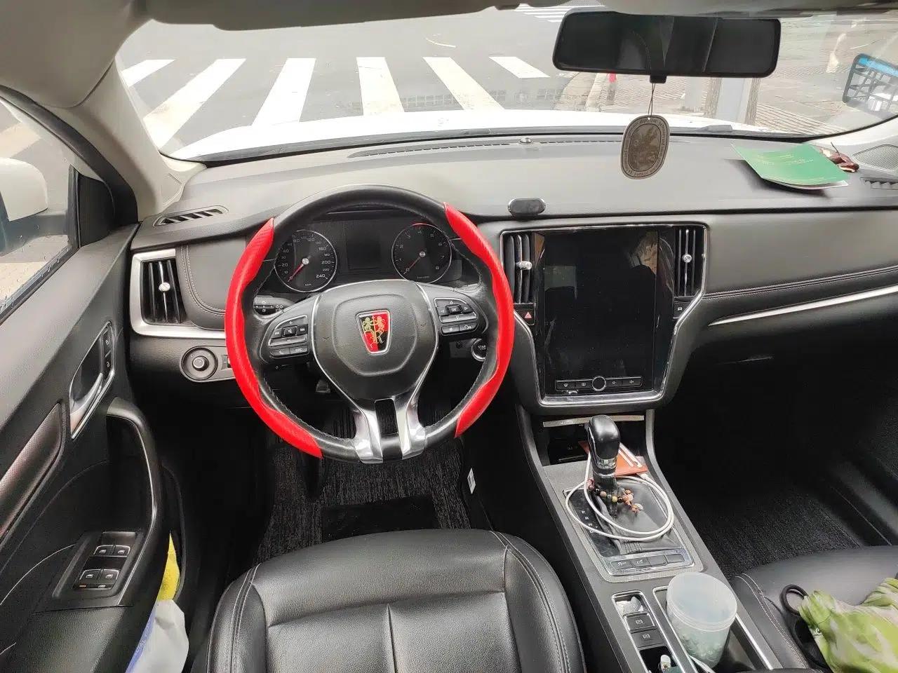 Roewe i6 2018 20T Automatic Internet Smart Edition — миниатюра 10