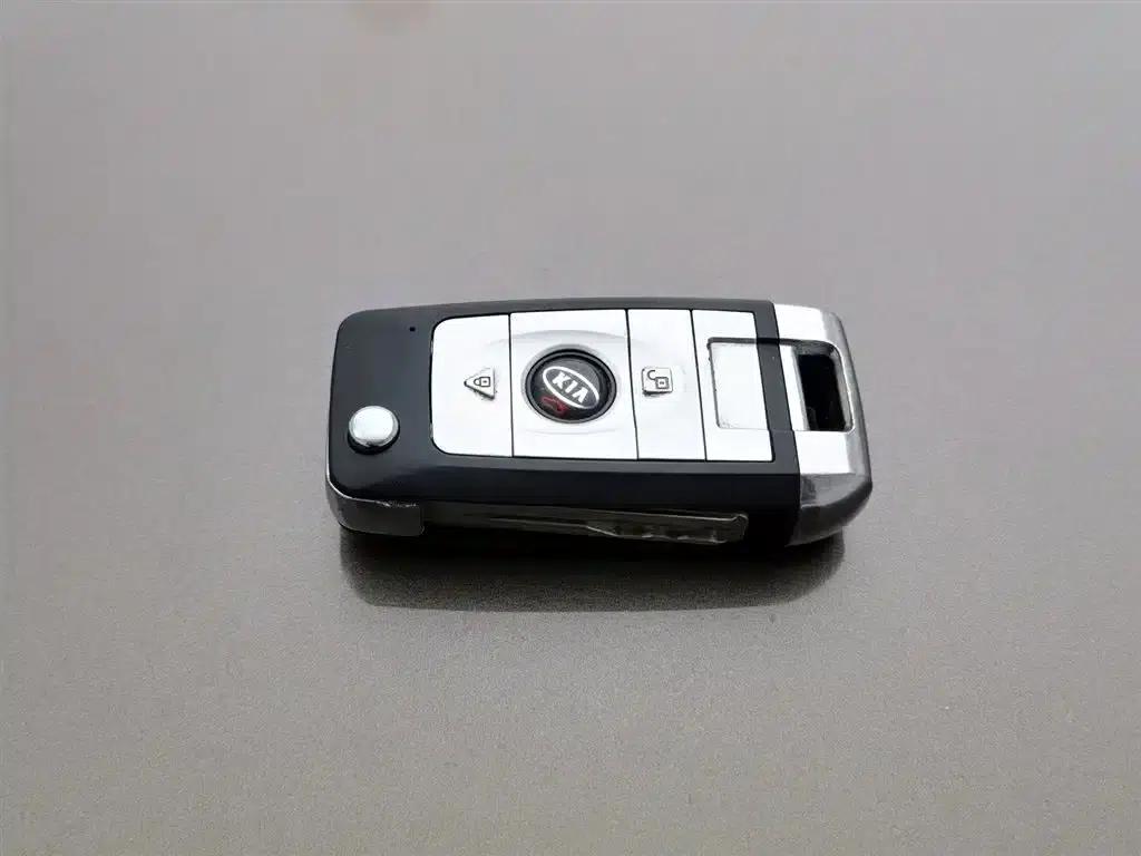 2014 Kia Sportage 2.0L Manual 2WD GL — миниатюра 19