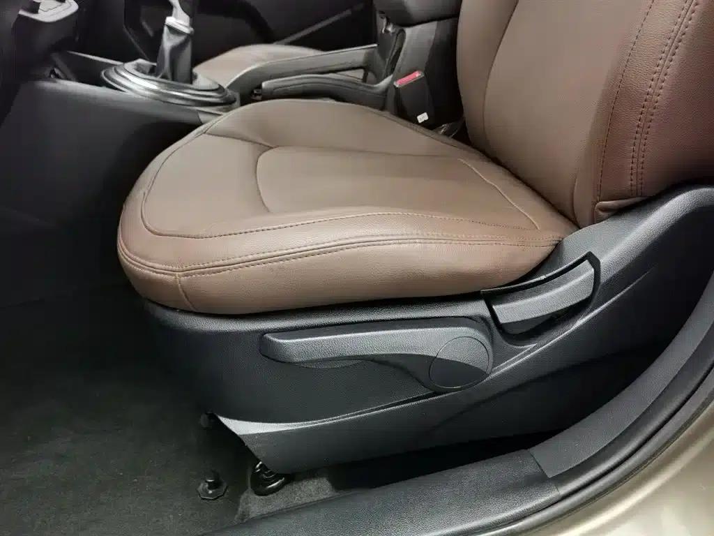 2014 Kia Sportage 2.0L Manual 2WD GL — миниатюра 20