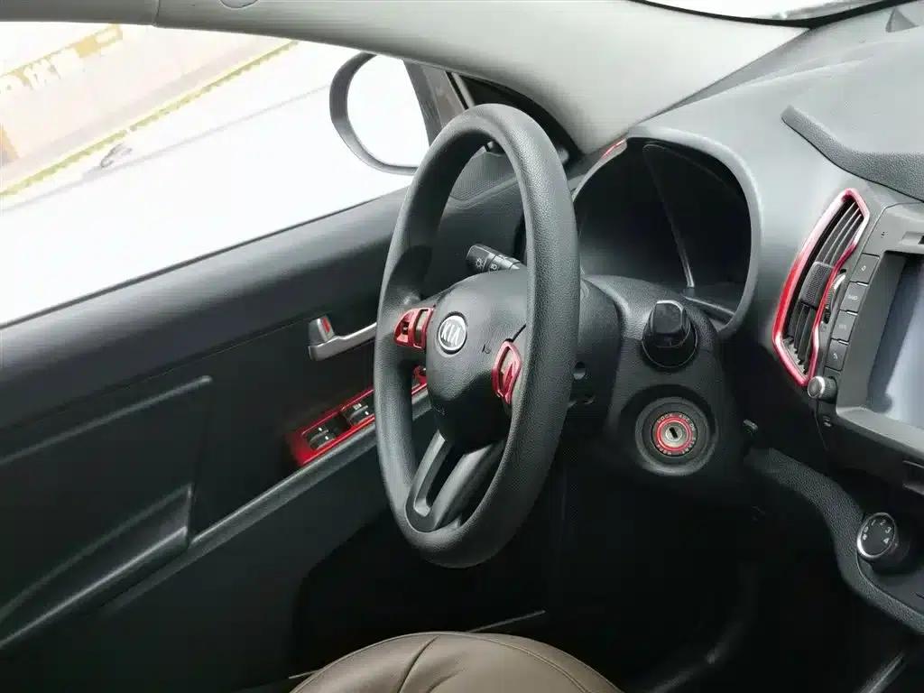 2014 Kia Sportage 2.0L Manual 2WD GL — миниатюра 22