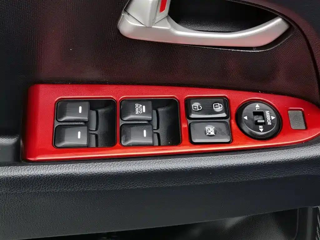 2014 Kia Sportage 2.0L Manual 2WD GL — миниатюра 9