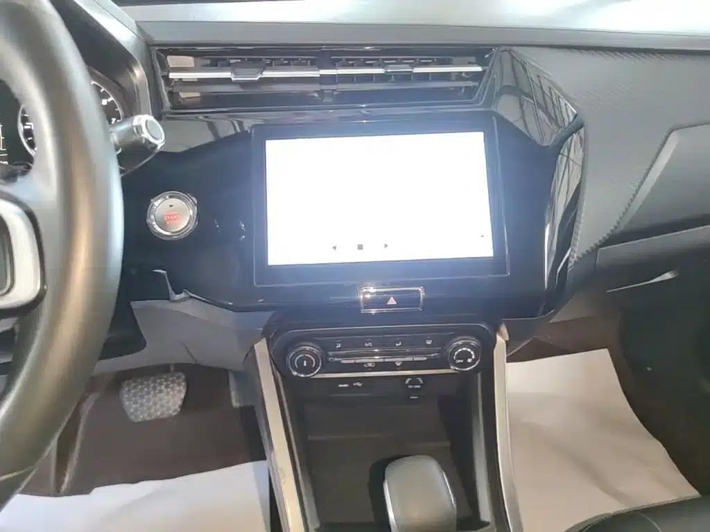 Chery Tiggo 3x 2021 PLUS 1.5L CVT Joyful Red Date Edition II — миниатюра 13