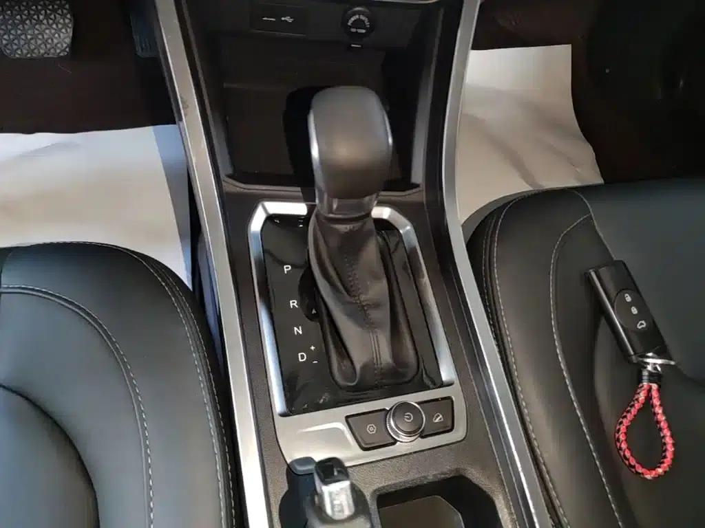 Chery Tiggo 3x 2021 PLUS 1.5L CVT Joyful Red Date Edition II — миниатюра 14