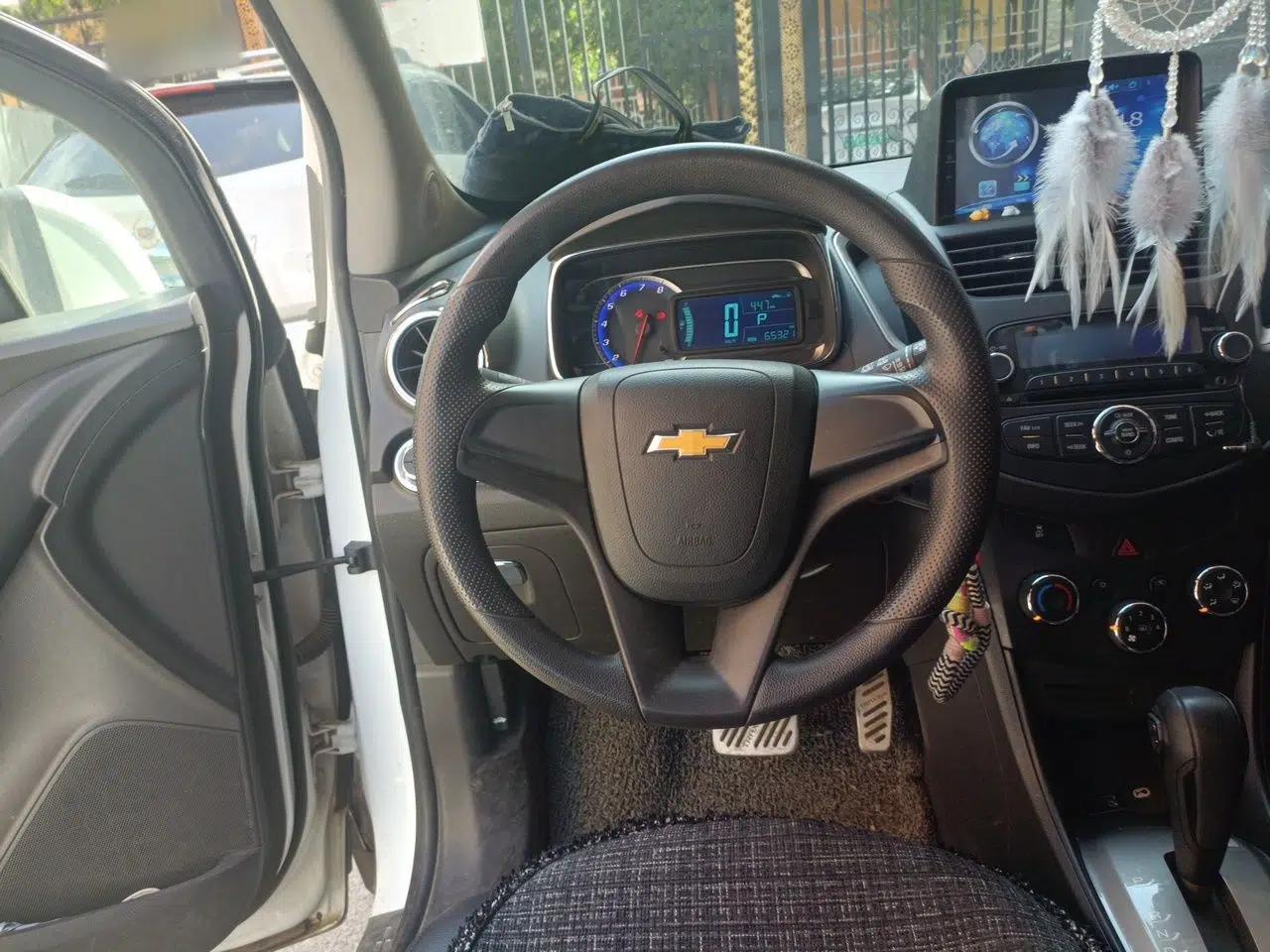 Chevrolet Trax 2016 1.4T Automatic Two-Wheel Drive Comfort Version with Sunroof — миниатюра 10