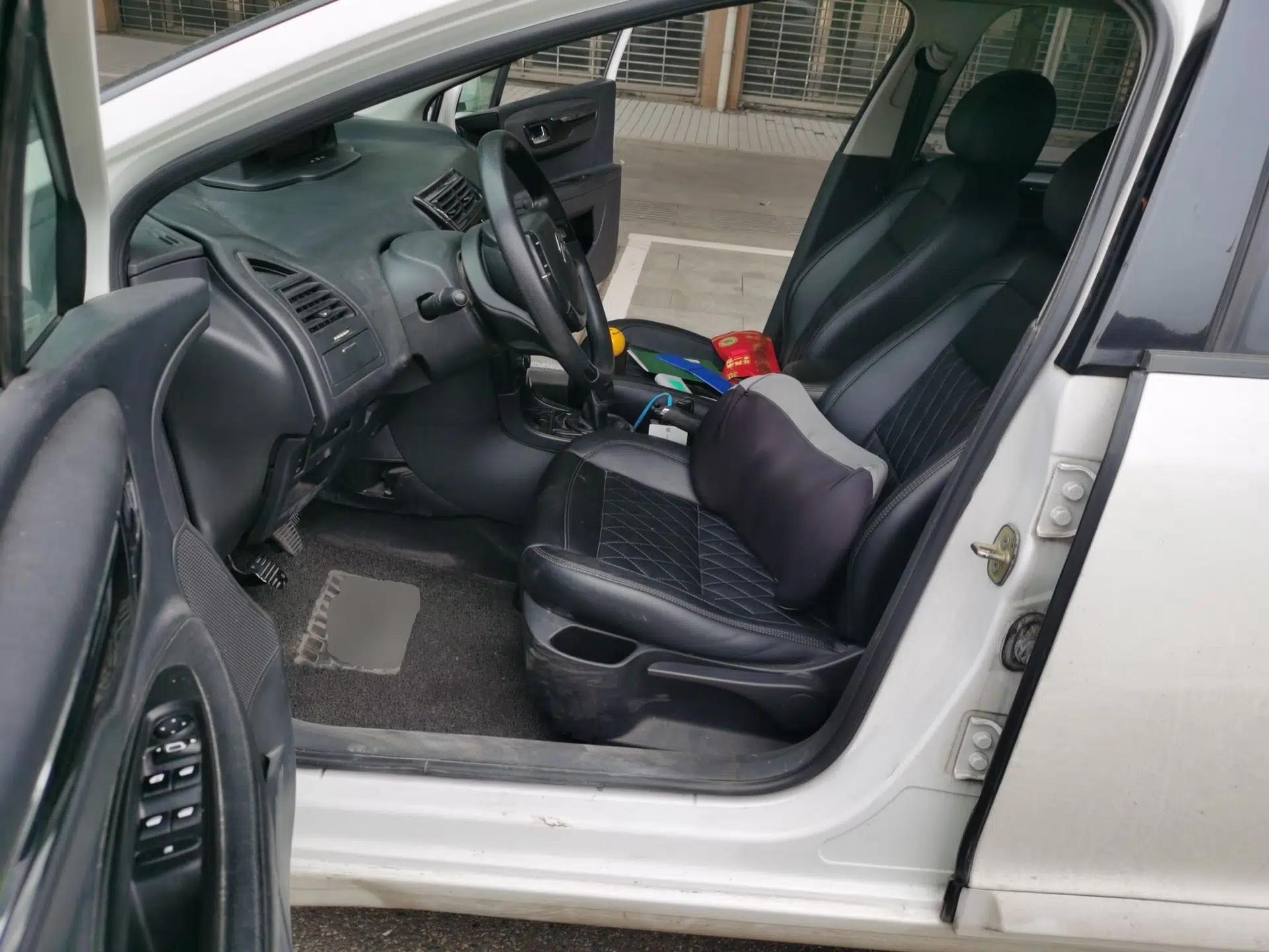 Citroen C-Quatre 2014 VTS Version 1.6L Manual - Premium Model — миниатюра 16