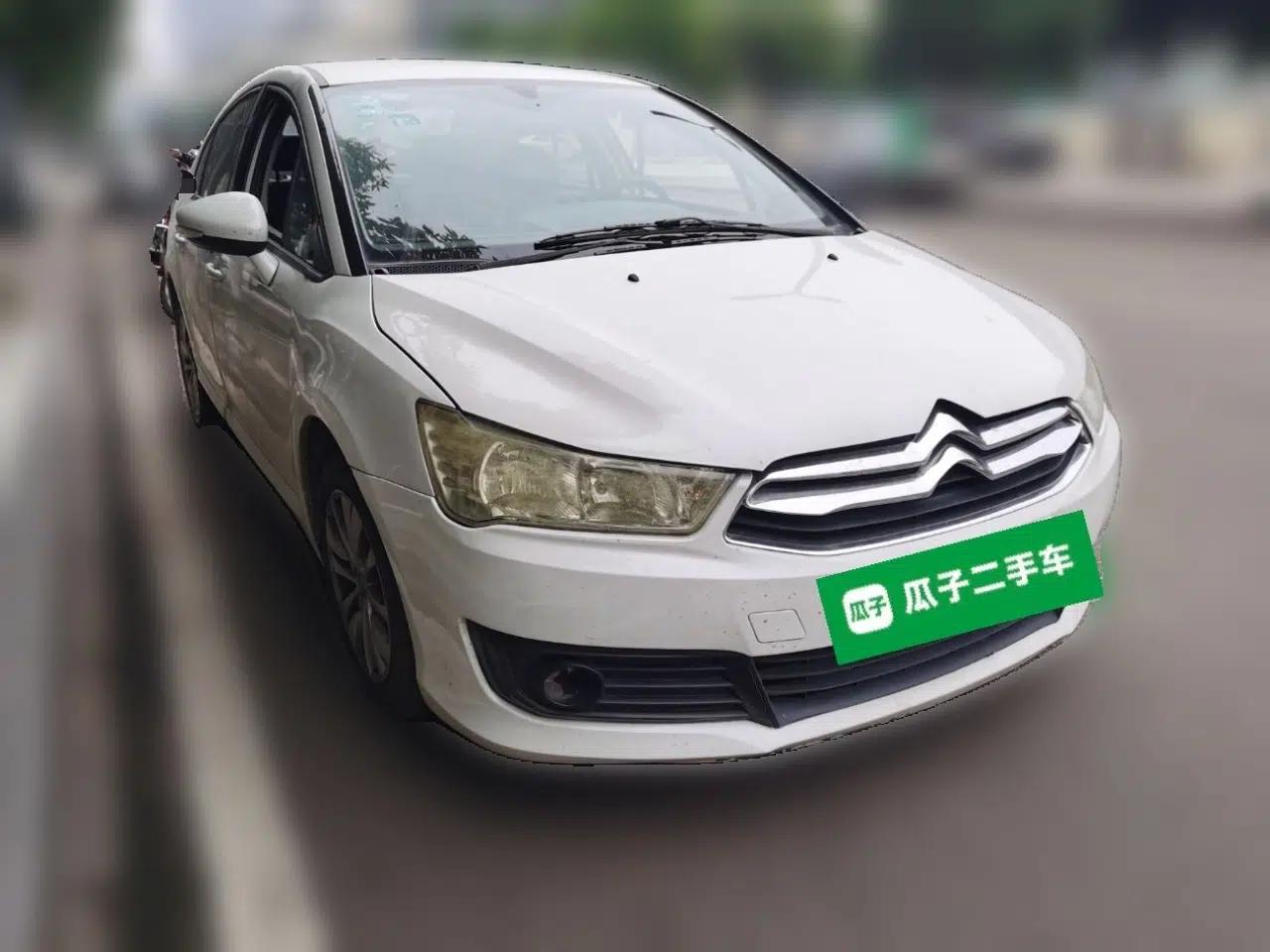 Citroen C-Quatre 2014 VTS Version 1.6L Manual - Premium Model — миниатюра 3