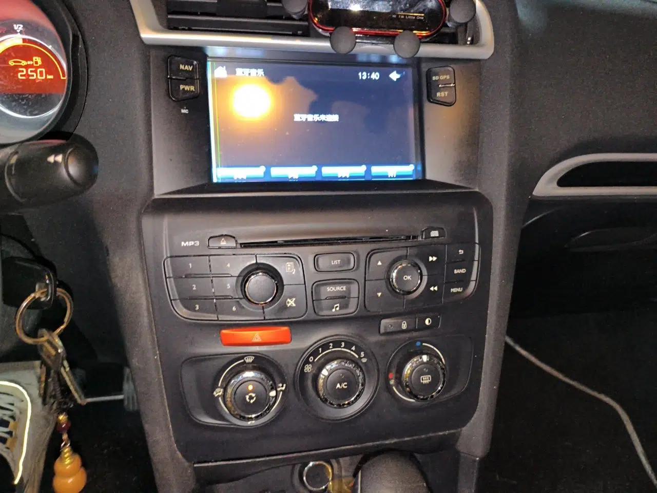 Citroen C4L 2013 1.8L Automatic Enjoyment Edition — миниатюра 13