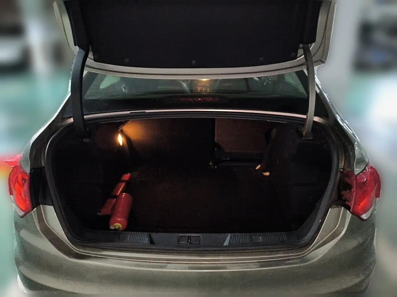 Citroen C4L 2013 1.8L Automatic Enjoyment Edition — миниатюра 19