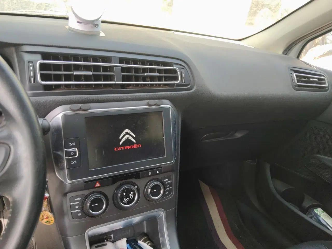 Citroen C4 Sega 2016 1.6L Manual Luxury Model — миниатюра 13