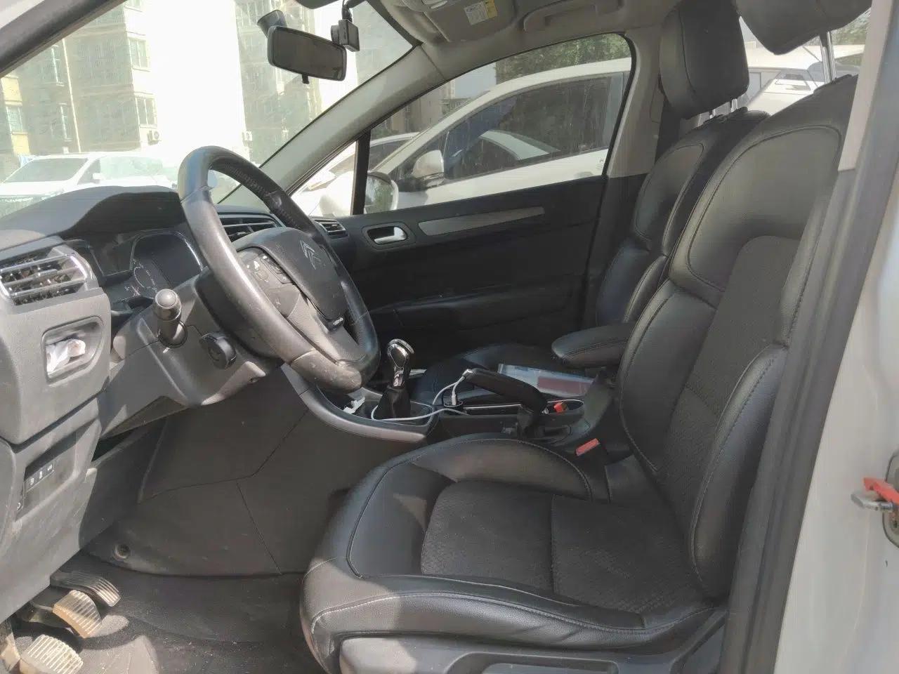Citroen C4 Sega 2016 1.6L Manual Luxury Model — миниатюра 15