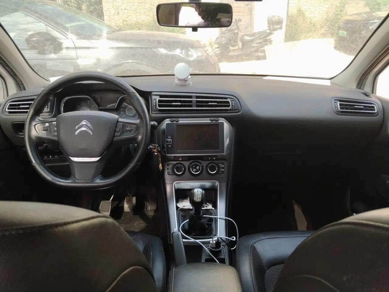 Citroen C4 Sega 2016 1.6L Manual Luxury Model — миниатюра 9