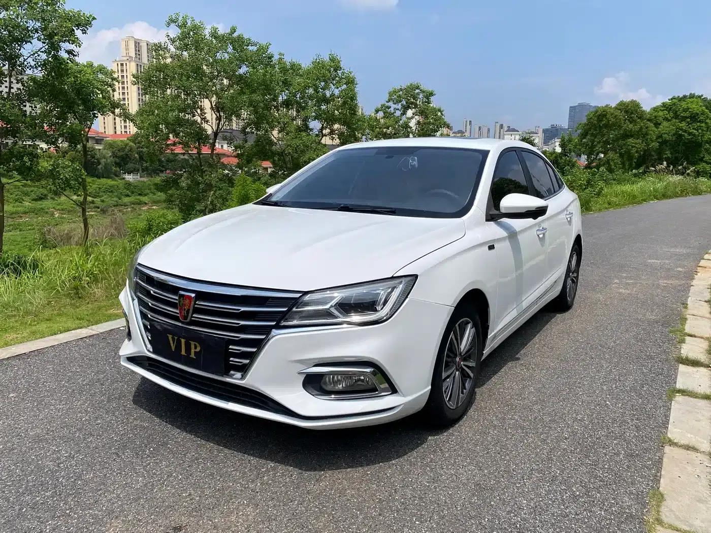 Roewe i5 2019 1.5L Automatic 4G Connected Langhao Edition — миниатюра 1
