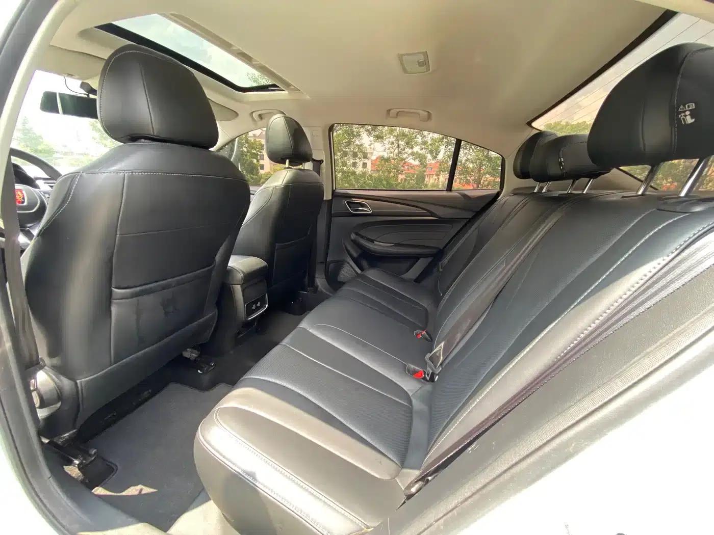 Roewe i5 2019 1.5L Automatic 4G Connected Langhao Edition — миниатюра 11