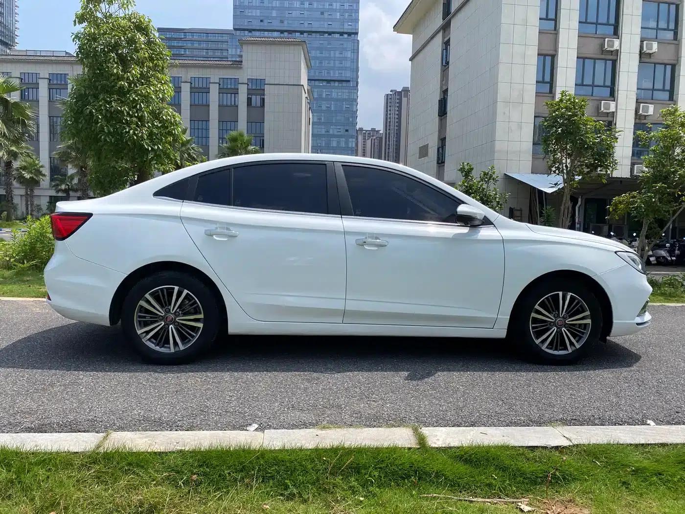 Roewe i5 2019 1.5L Automatic 4G Connected Langhao Edition — миниатюра 5