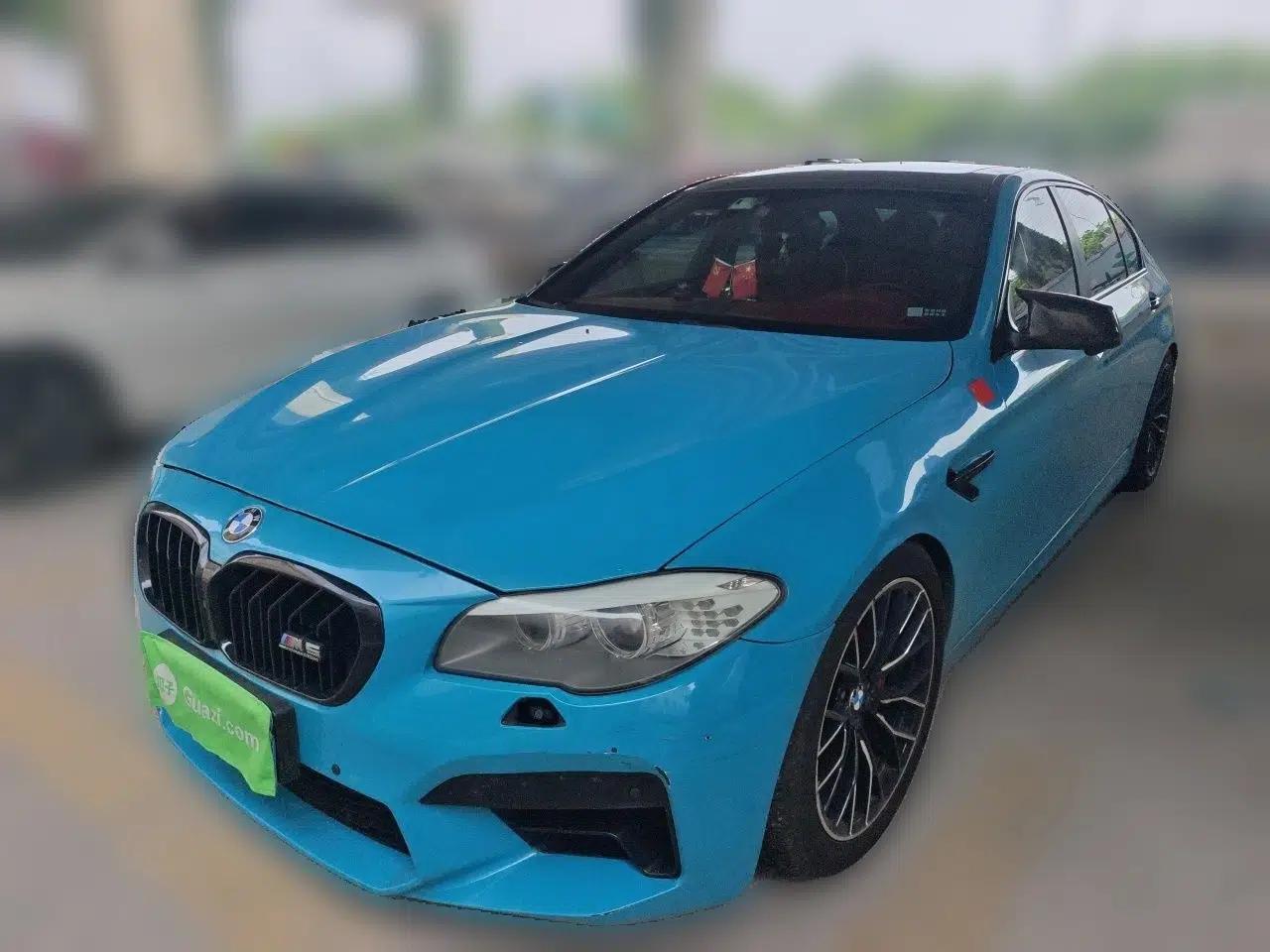 BMW 5 Series 2011 523Li Luxury Model — миниатюра 1