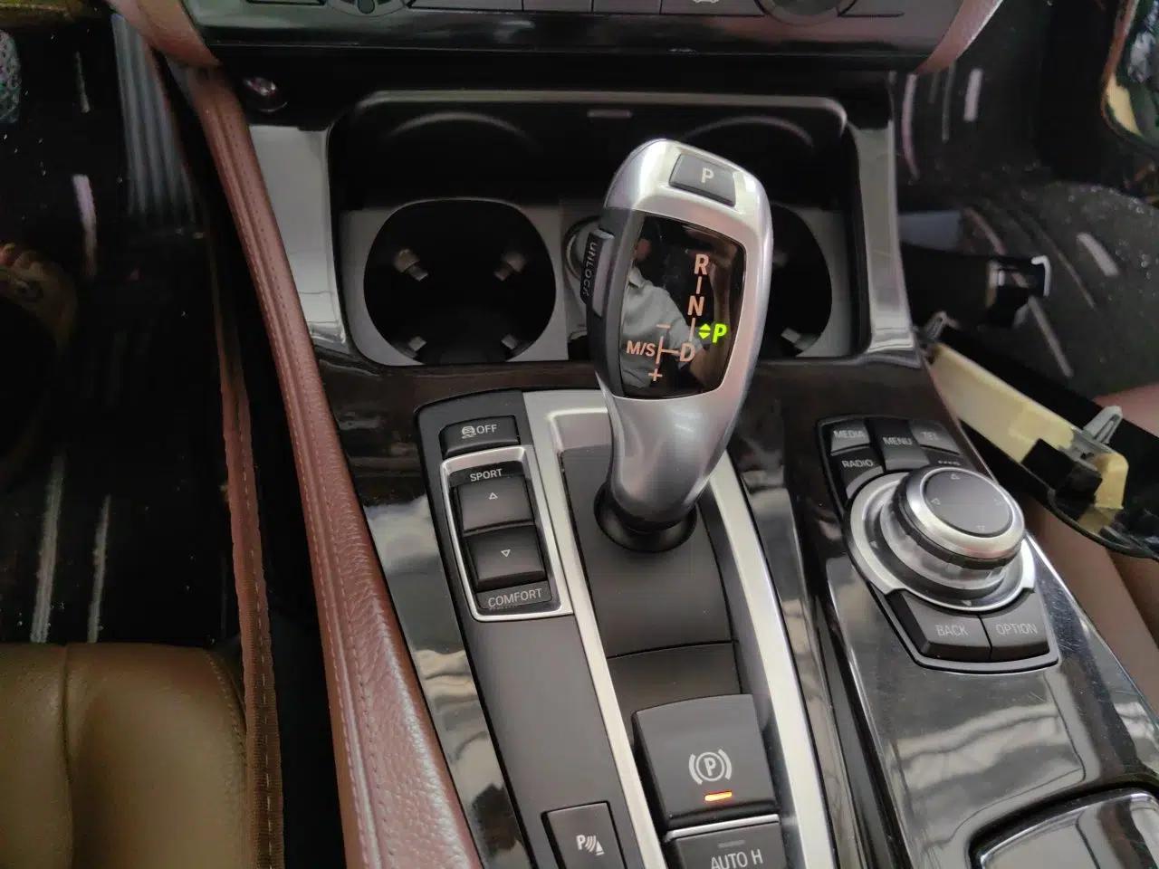 BMW 5 Series 2017 525Li Leading Model — миниатюра 14