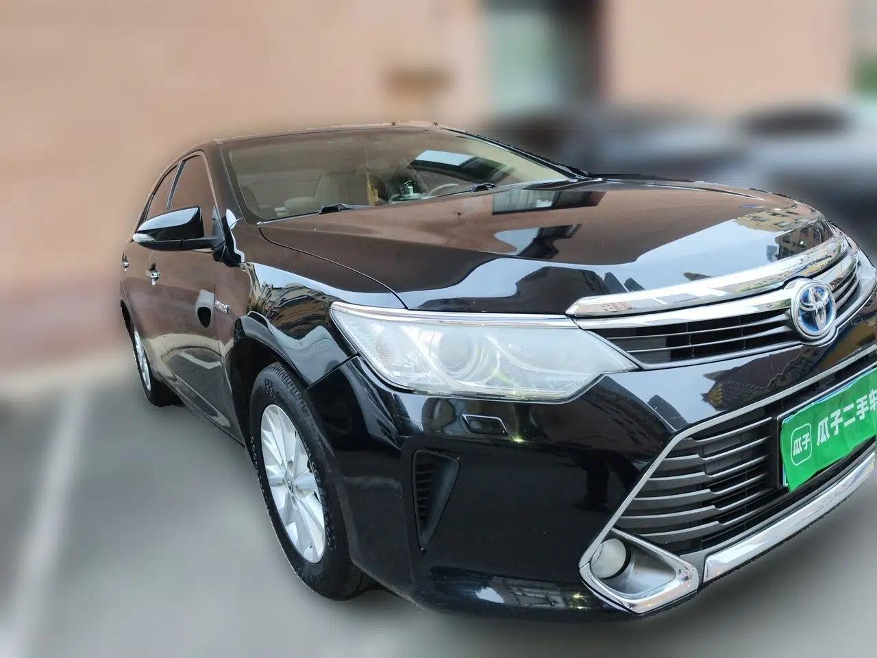 Toyota Camry 2015 Dual-Engine 2.5 HG Luxury Navigation Edition — миниатюра 3