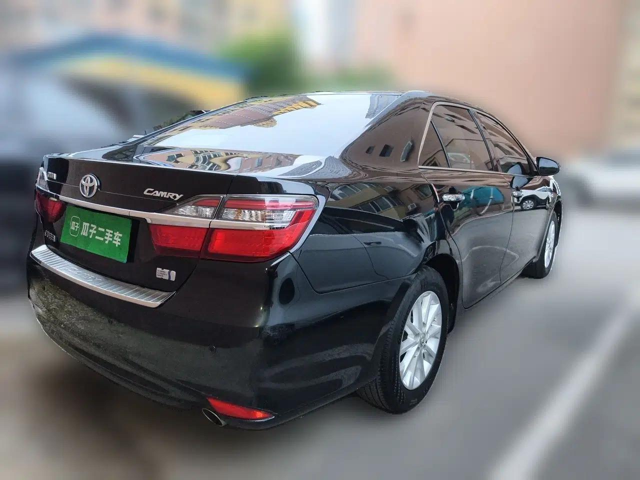 Toyota Camry 2015 Dual-Engine 2.5 HG Luxury Navigation Edition — миниатюра 6