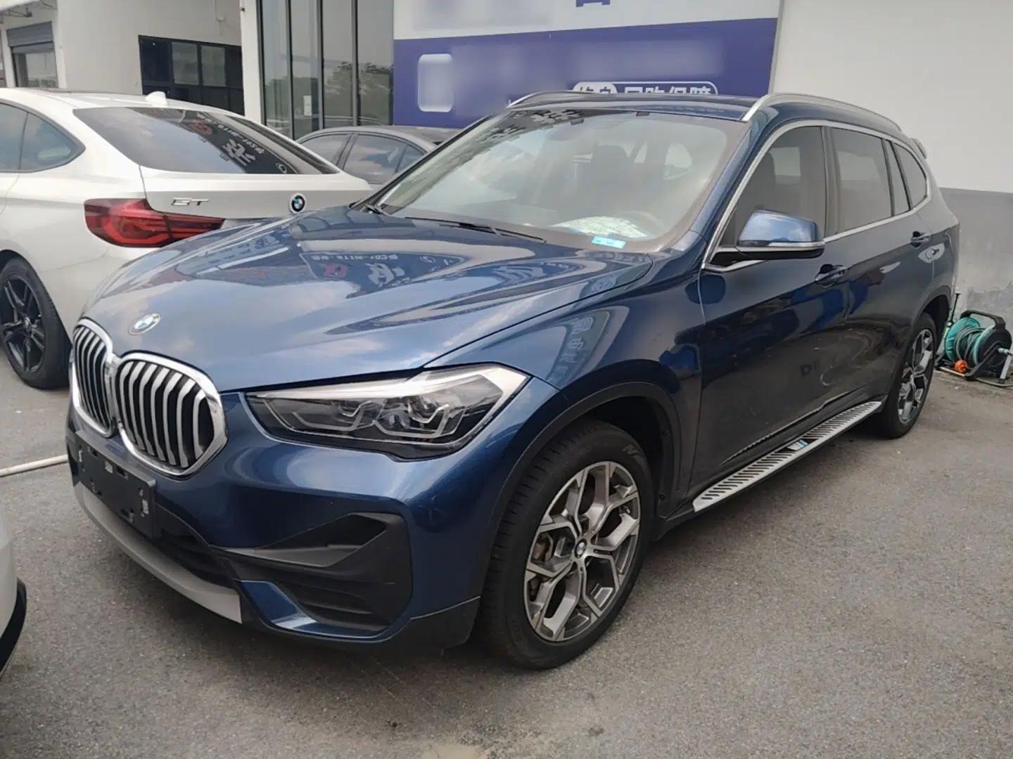 BMW X1 2021 sDrive25Li Leading Model — миниатюра 1