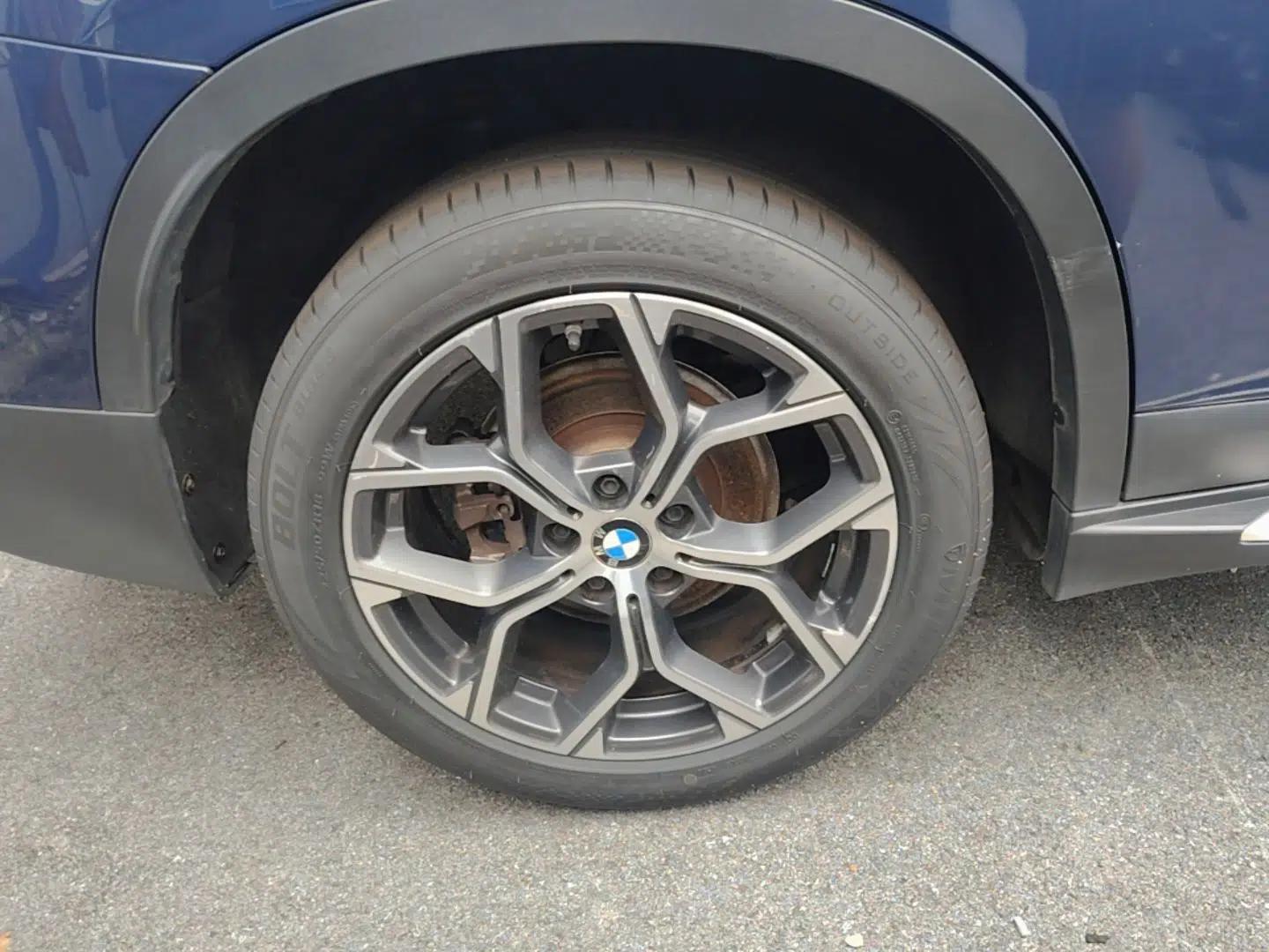 BMW X1 2021 sDrive25Li Leading Model — миниатюра 11