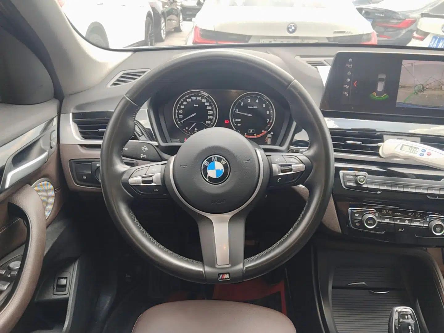 BMW X1 2021 sDrive25Li Leading Model — миниатюра 13