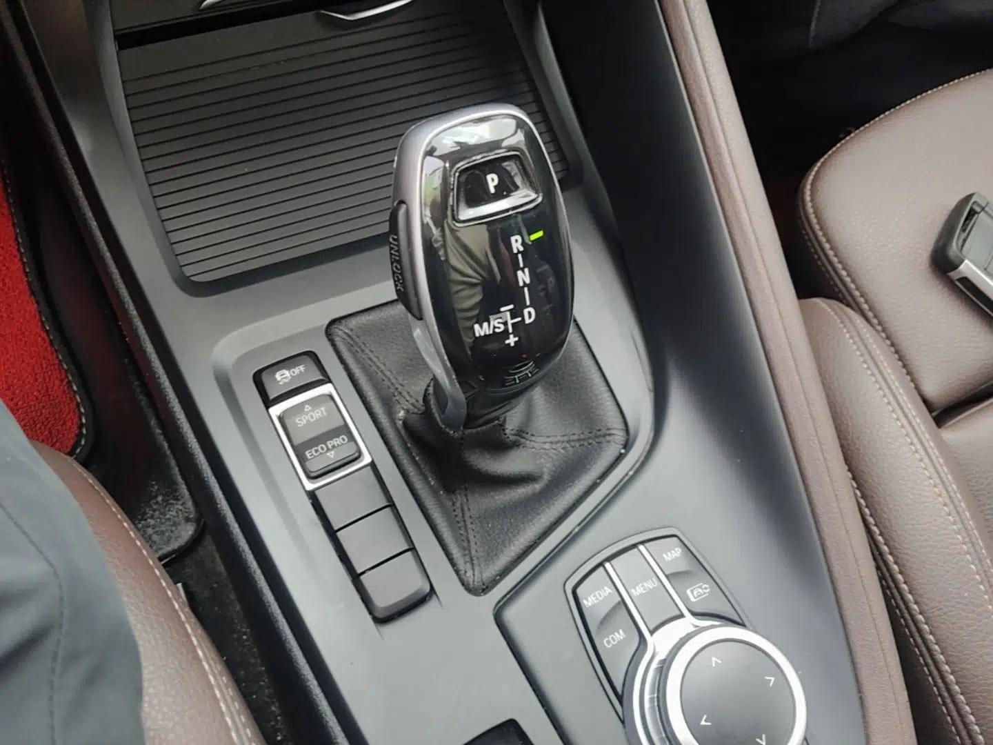 BMW X1 2021 sDrive25Li Leading Model — миниатюра 16