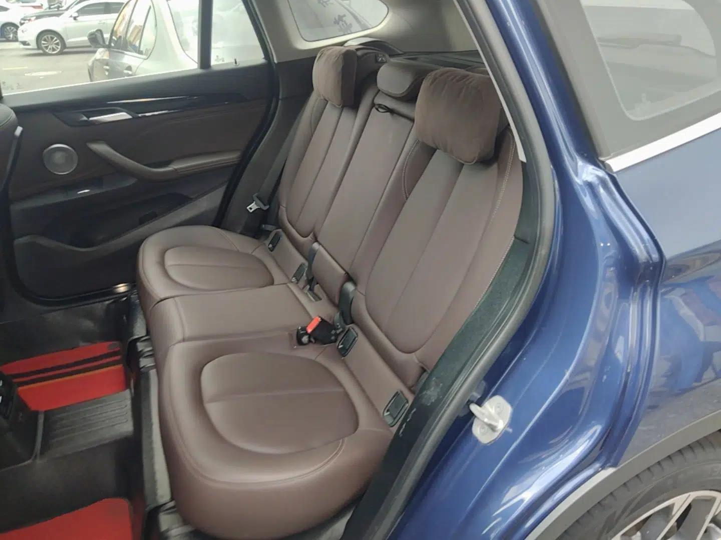 BMW X1 2021 sDrive25Li Leading Model — миниатюра 20