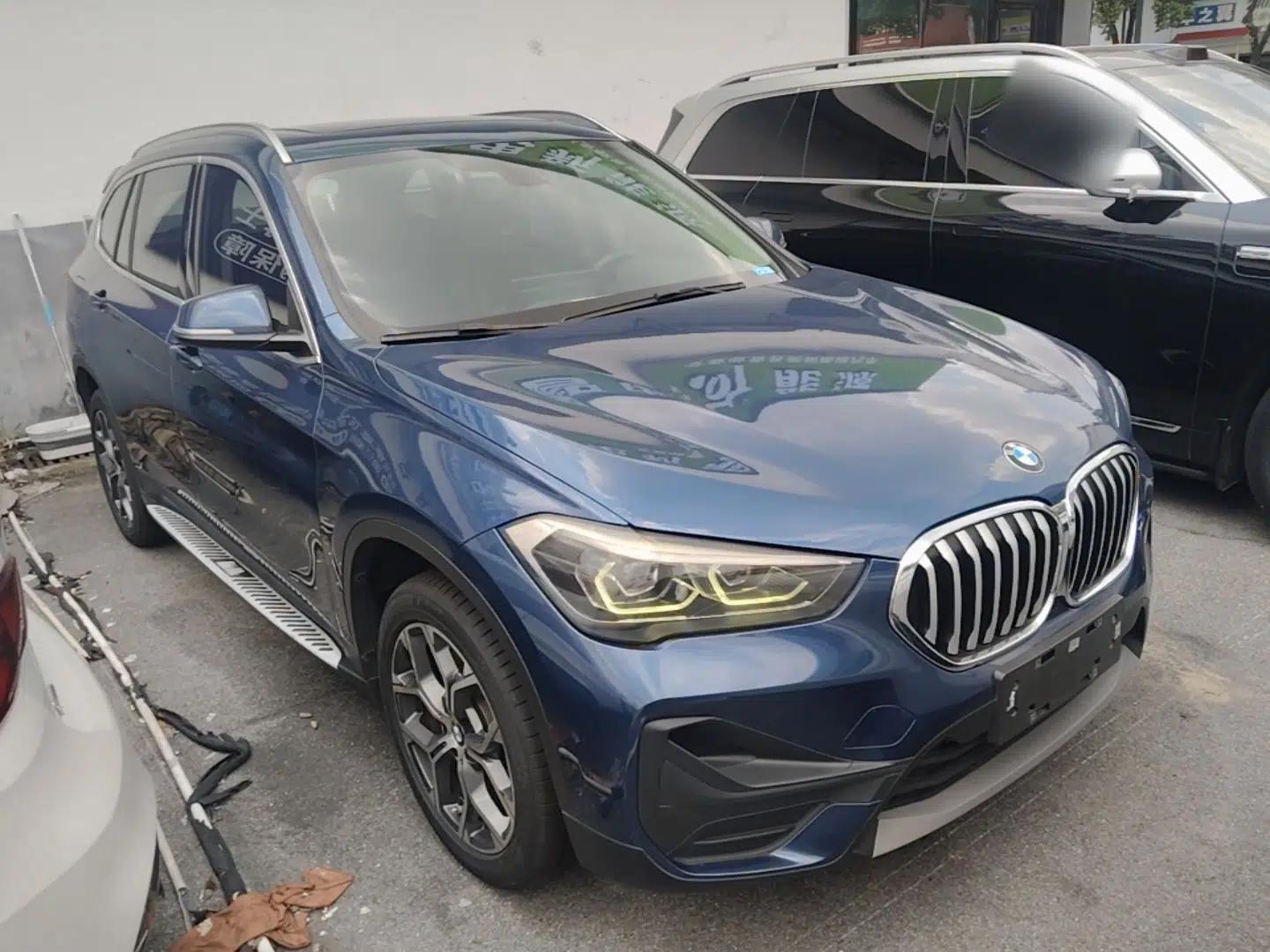 BMW X1 2021 sDrive25Li Leading Model — миниатюра 3