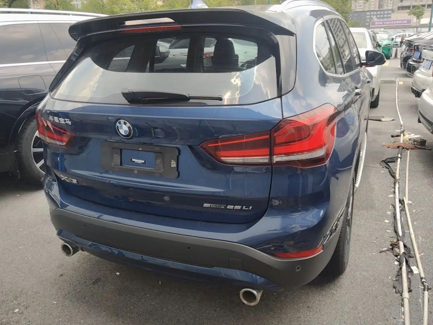 BMW X1 2021 sDrive25Li Leading Model — миниатюра 5