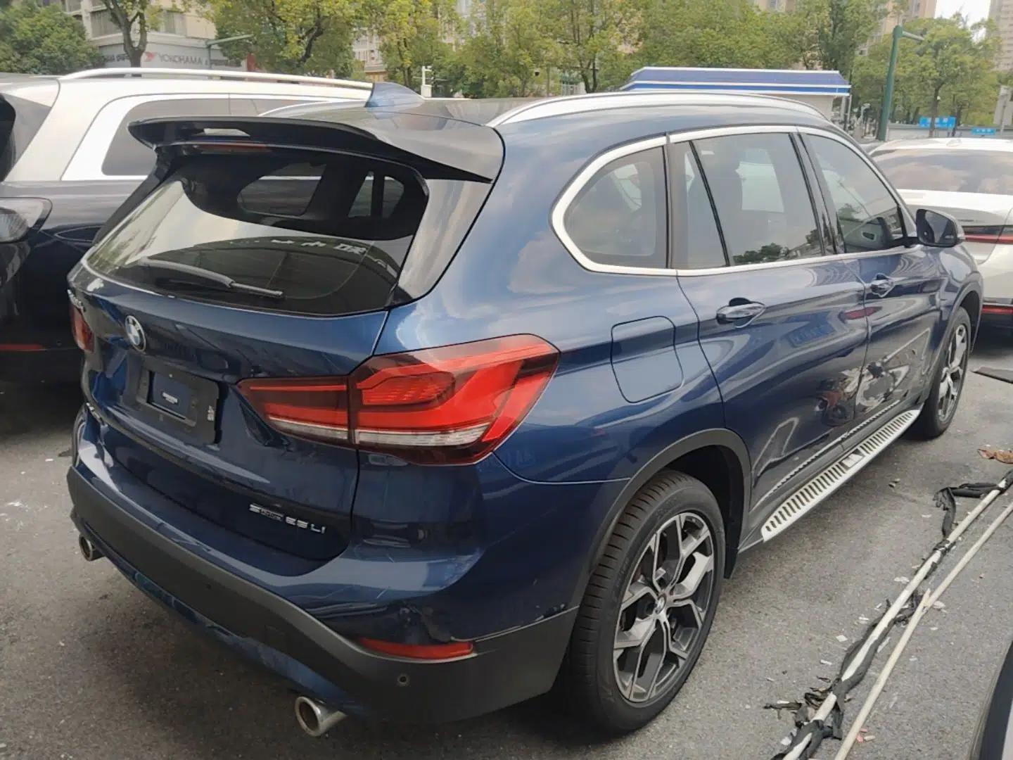 BMW X1 2021 sDrive25Li Leading Model — миниатюра 6