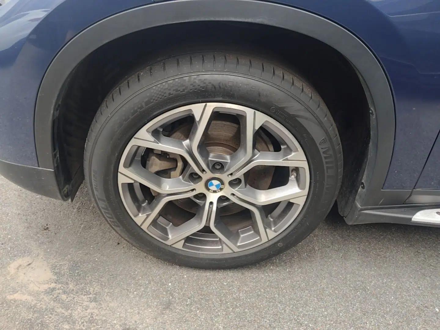 BMW X1 2021 sDrive25Li Leading Model — миниатюра 10