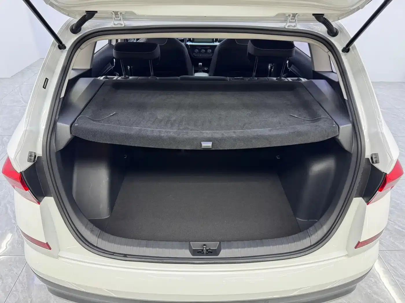 Kamiq 2023 1.5L Automatic Comfort Edition — миниатюра 22