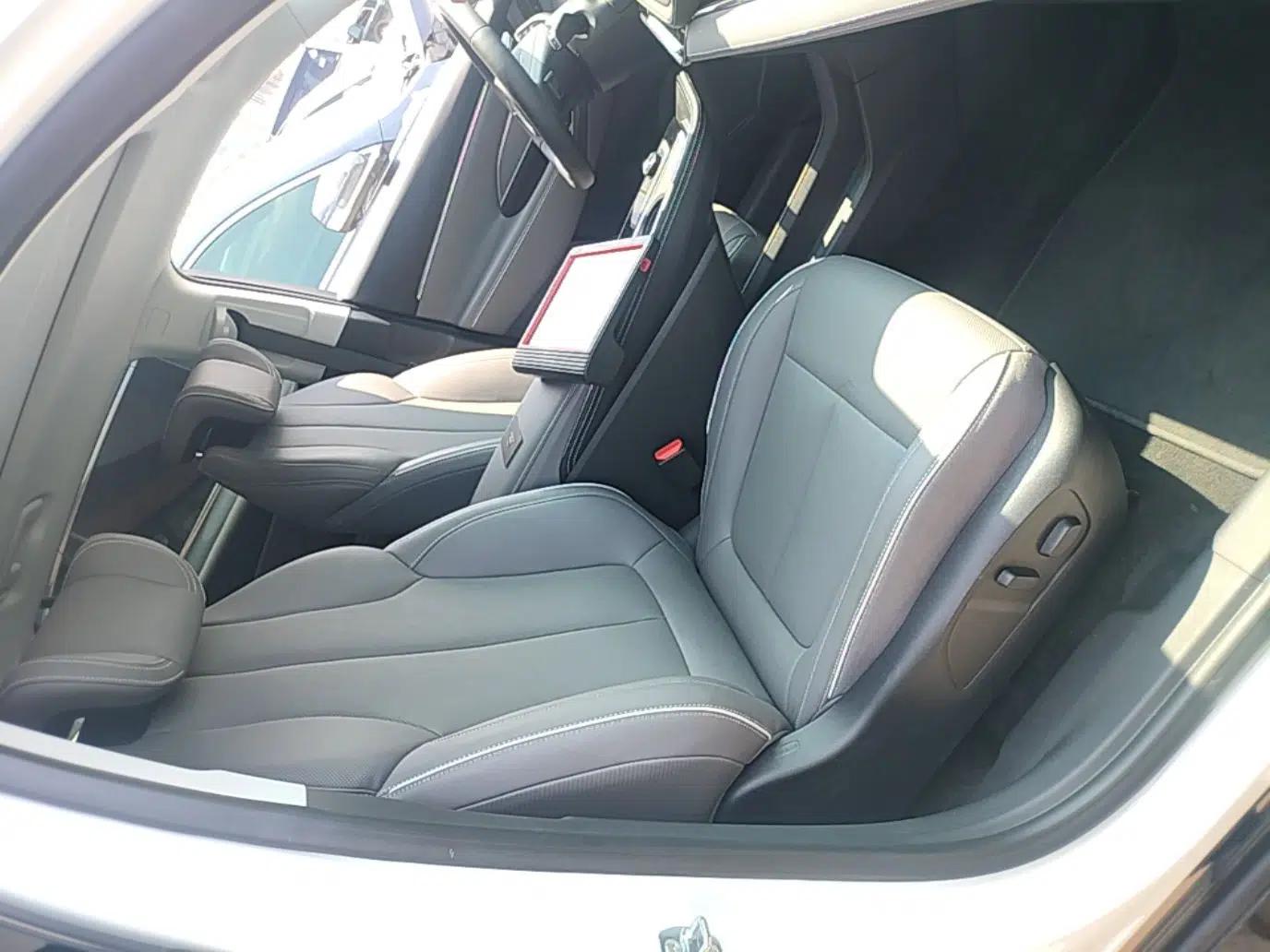Buick E5 2025 Model 620KM Prestige Edition — миниатюра 19
