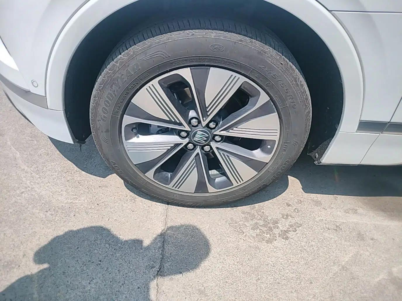 Buick E5 2025 Model 620KM Prestige Edition — миниатюра 10