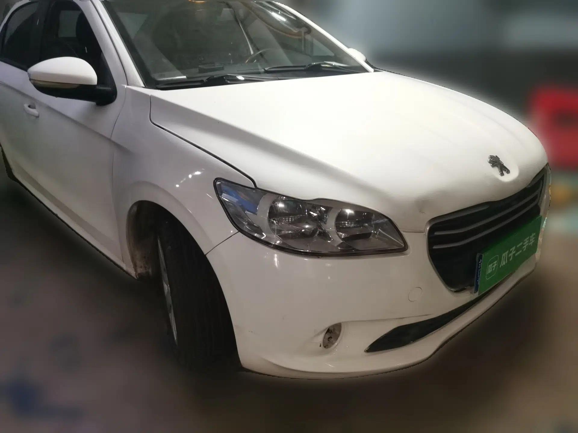 Peugeot 301 2014 1.6L Manual Comfort Edition — миниатюра 3