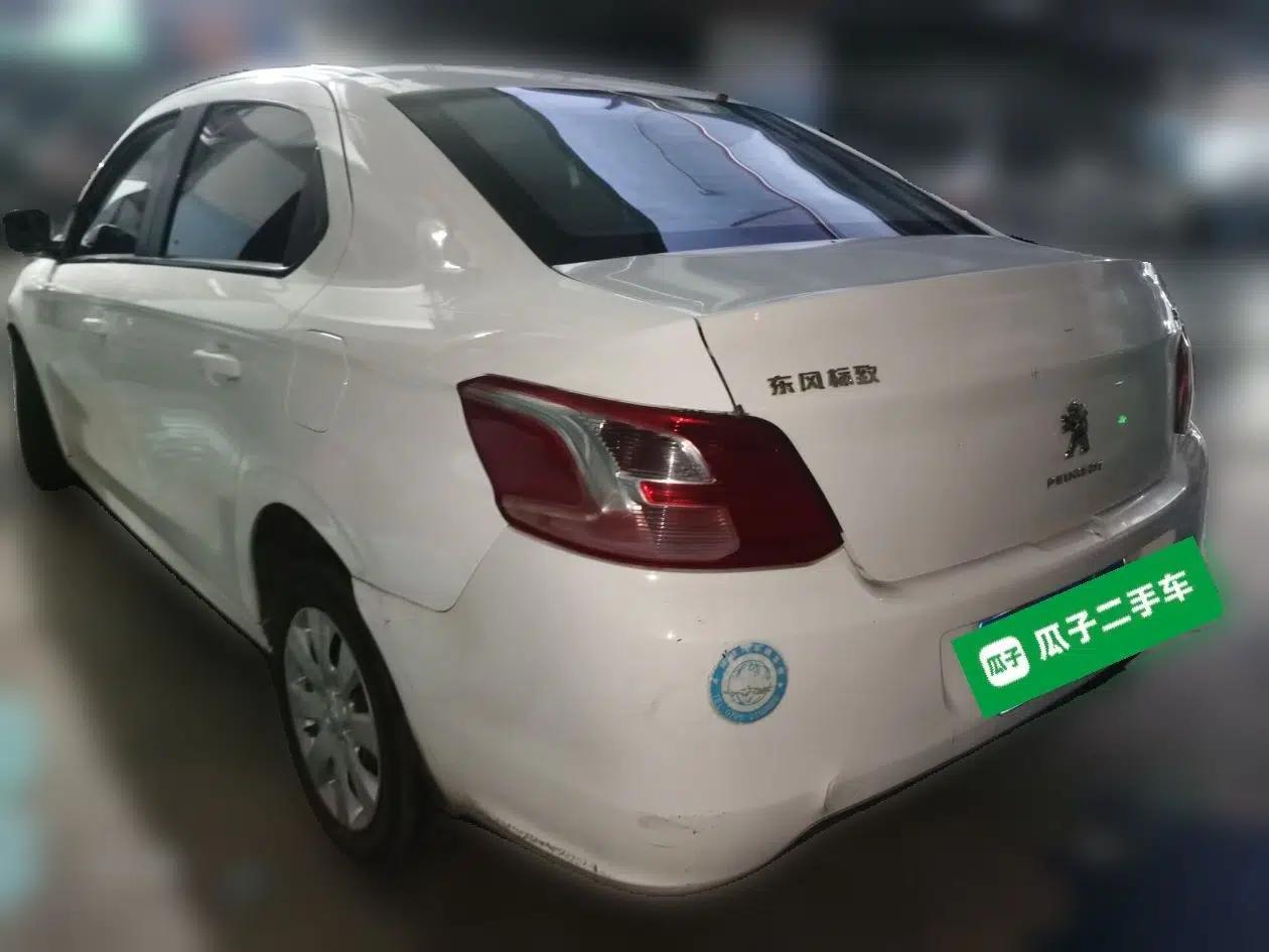 Peugeot 301 2014 1.6L Manual Comfort Edition — миниатюра 4