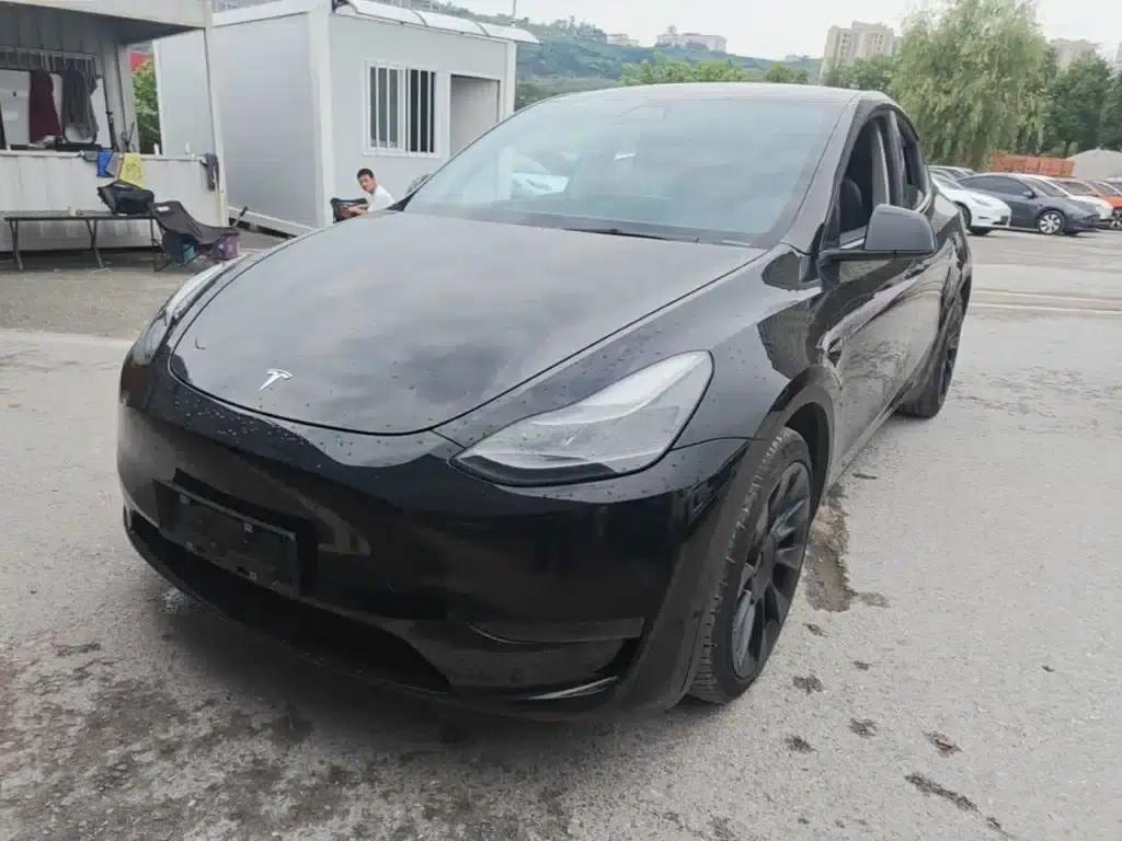 Model Y 2022 Long Range All-Wheel Drive — миниатюра 1