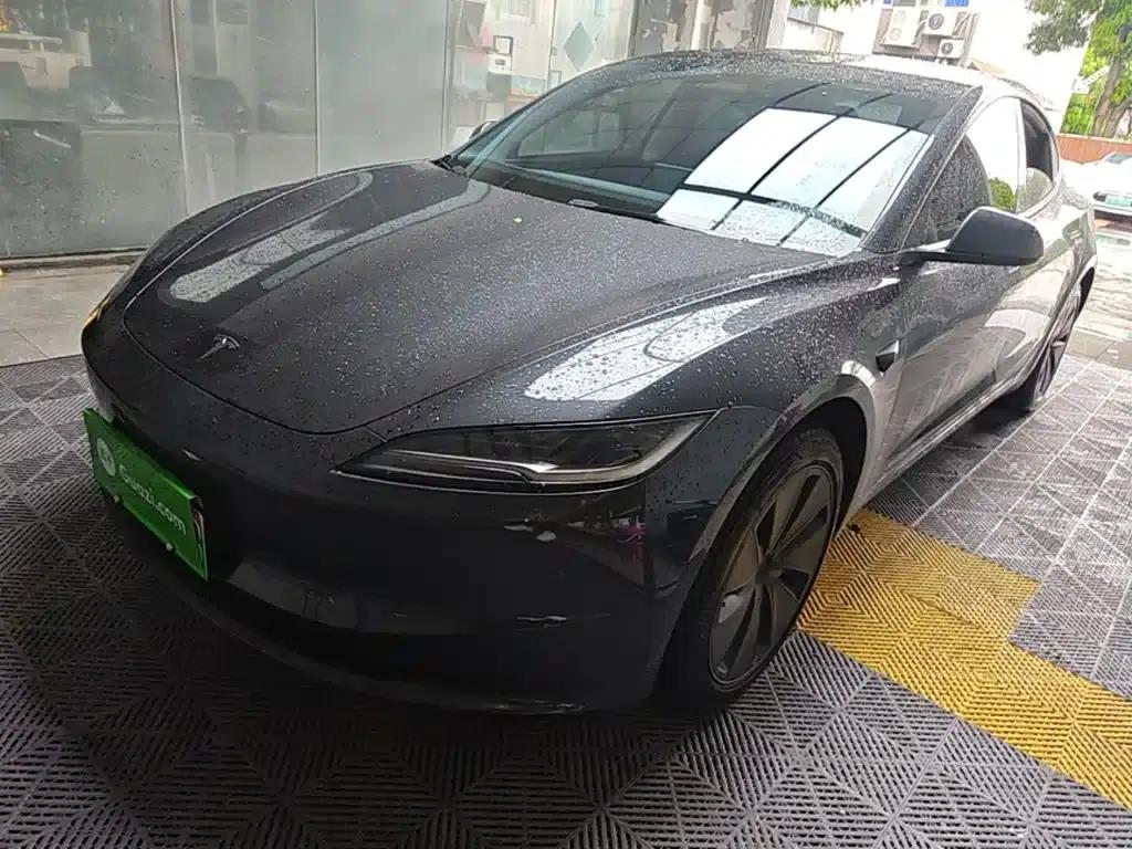 Model 3 2025 Rear-Wheel Drive — миниатюра 2
