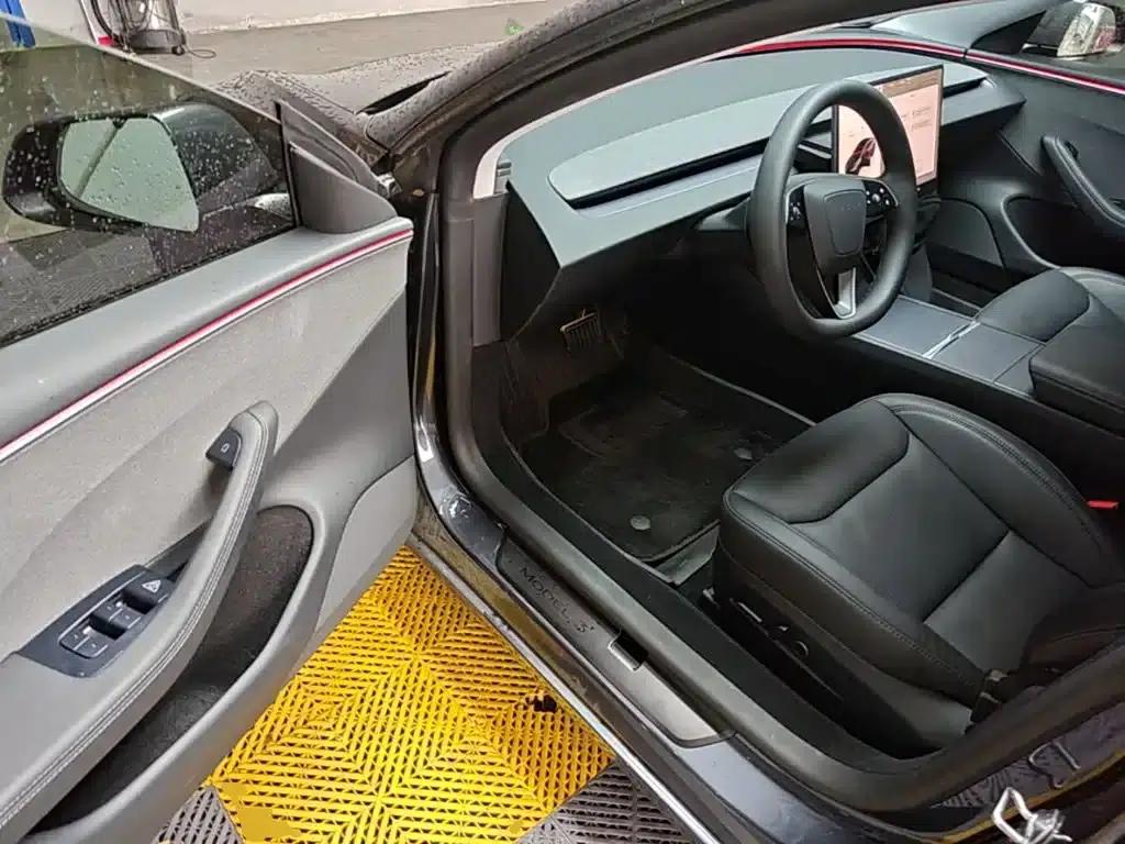 Model 3 2025 Rear-Wheel Drive — миниатюра 16