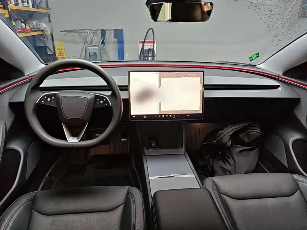 Model 3 2025 Rear-Wheel Drive — миниатюра 10