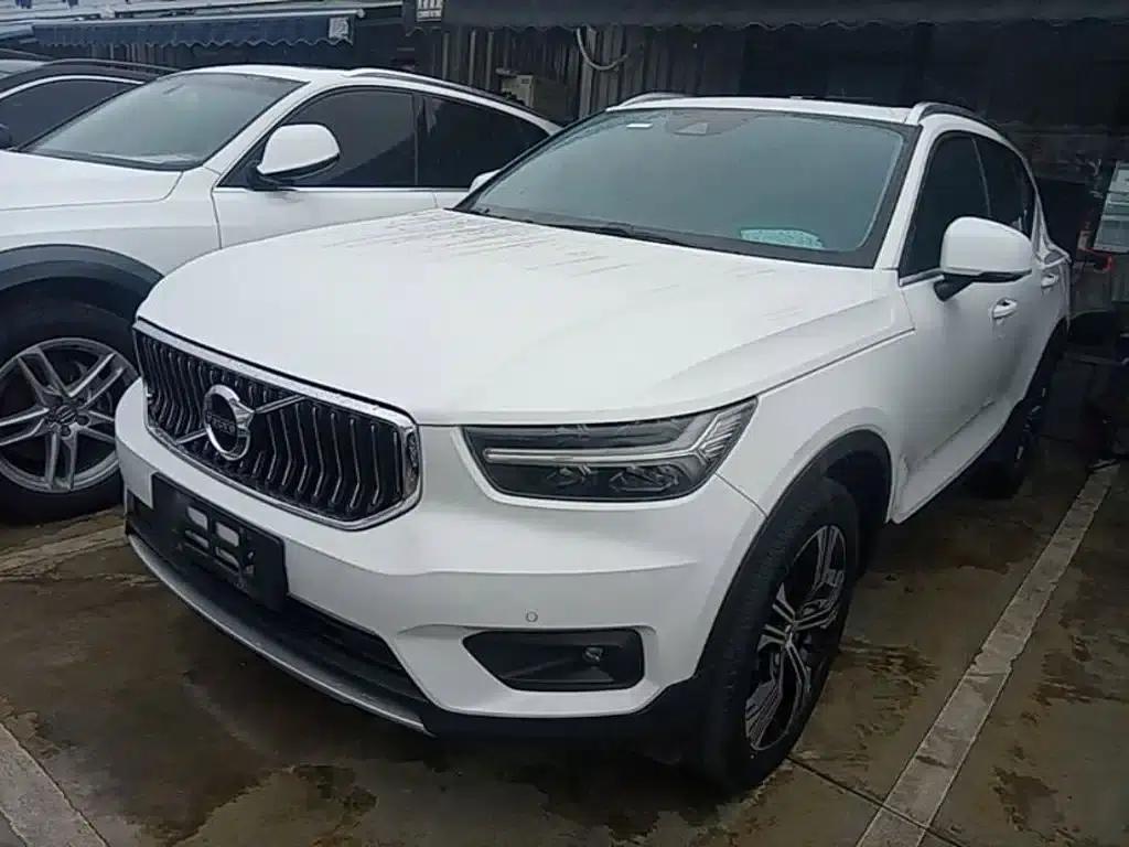 2021 Volvo XC40 T4 AWD Inscription Luxury Edition — миниатюра 1