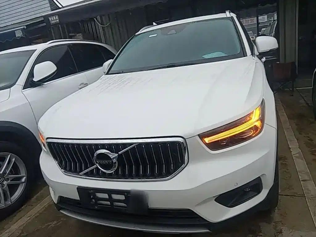 2021 Volvo XC40 T4 AWD Inscription Luxury Edition — миниатюра 3