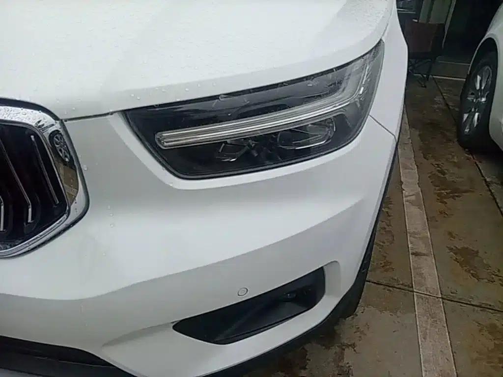 2021 Volvo XC40 T4 AWD Inscription Luxury Edition — миниатюра 24