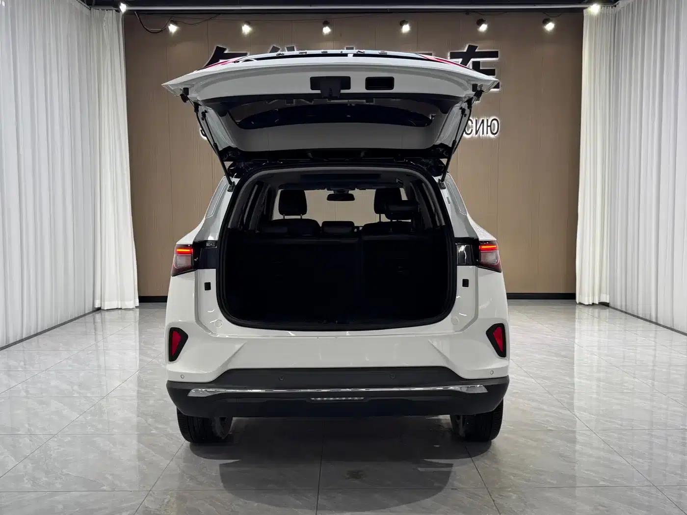 Wuling Xingchen 2021 1.5T CVT Star Edition — миниатюра 8